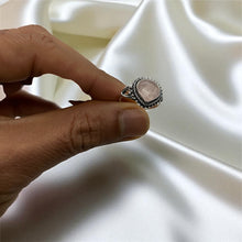 Cargar imagen en el visor de la galería, Anillo de Plata con Cuarzo Rosa - Talla 12
