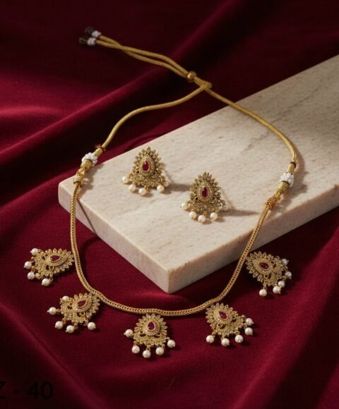 Collar hindu artesanal